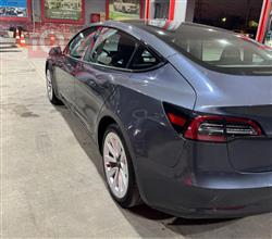 تسلا موديل 3